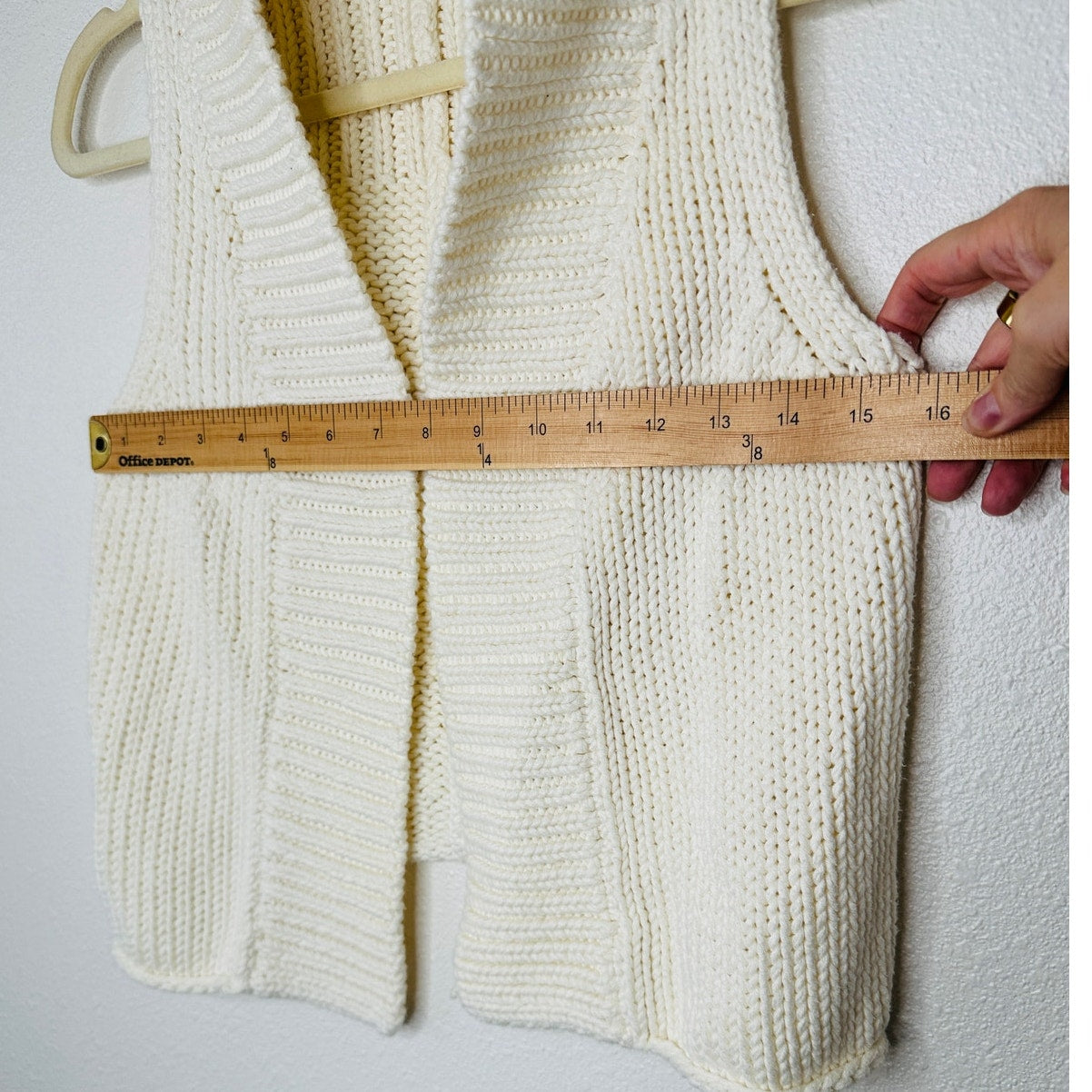 Theory Ivory Cream Chunky Knit Cropped Sweater Vest Small
