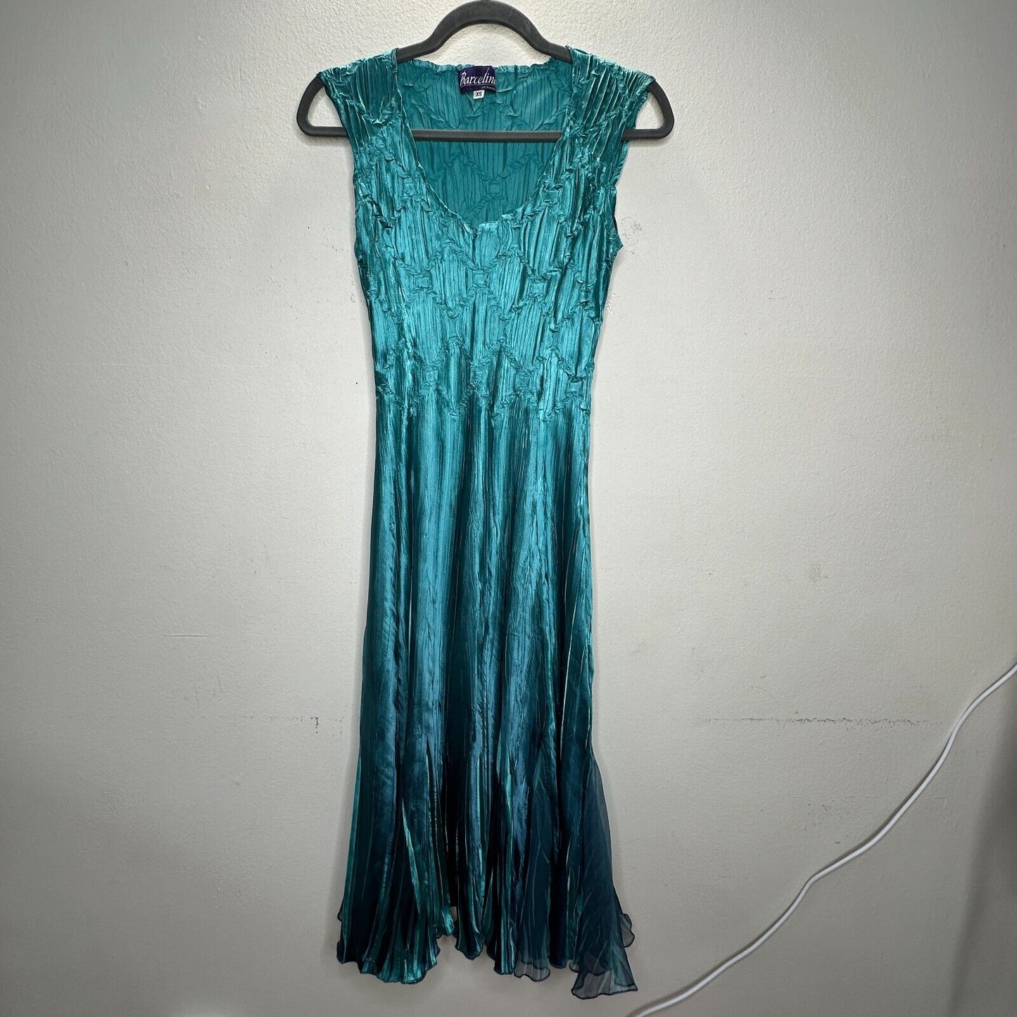 Barcelino Peacock Teal Ombre Sleeveless Crinkle Shimmer Scoop Neck Midi Dress XS