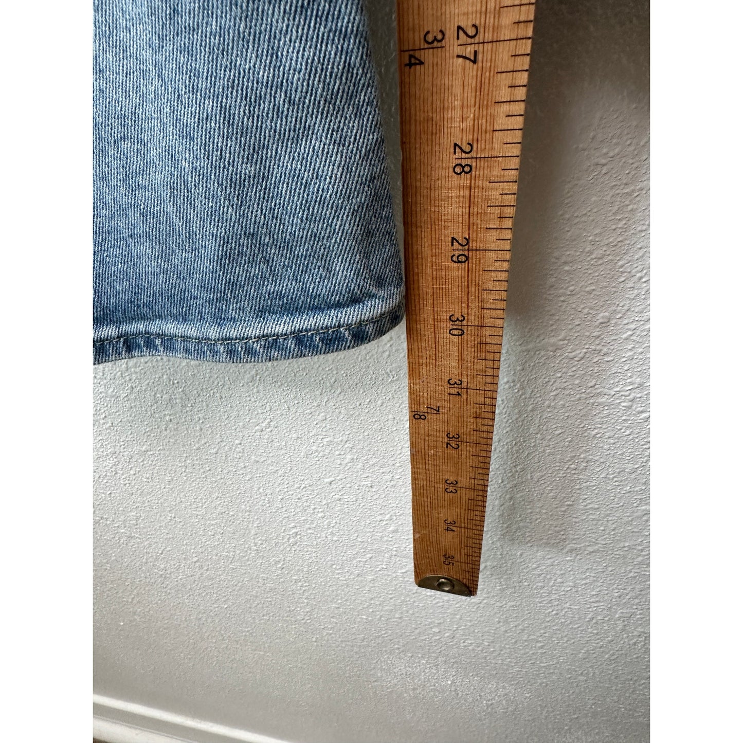 Levi's 501 Original Fit Lightweight Jeans Medium Wash Men's 33x32