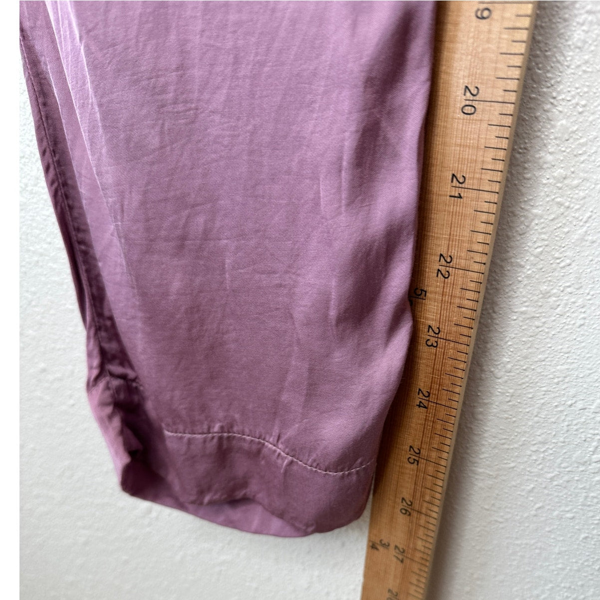 Light Purple Shimmer Satin Pocketed Elastic Waist Jogger style Pants Small