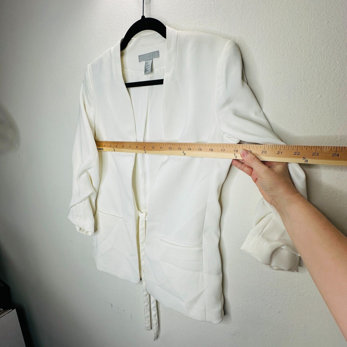 H&M Cream Linen Blend Fitted Blazer Jacket Hook & Eye Front 3/4 Ruched Sleeves 4
