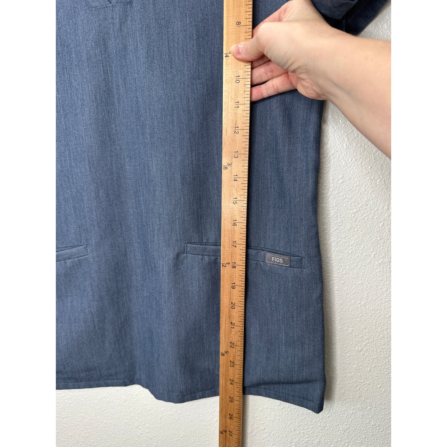 Blue Denim Casma 3 Pocket Classic Fit V-Neck Scrub Top S