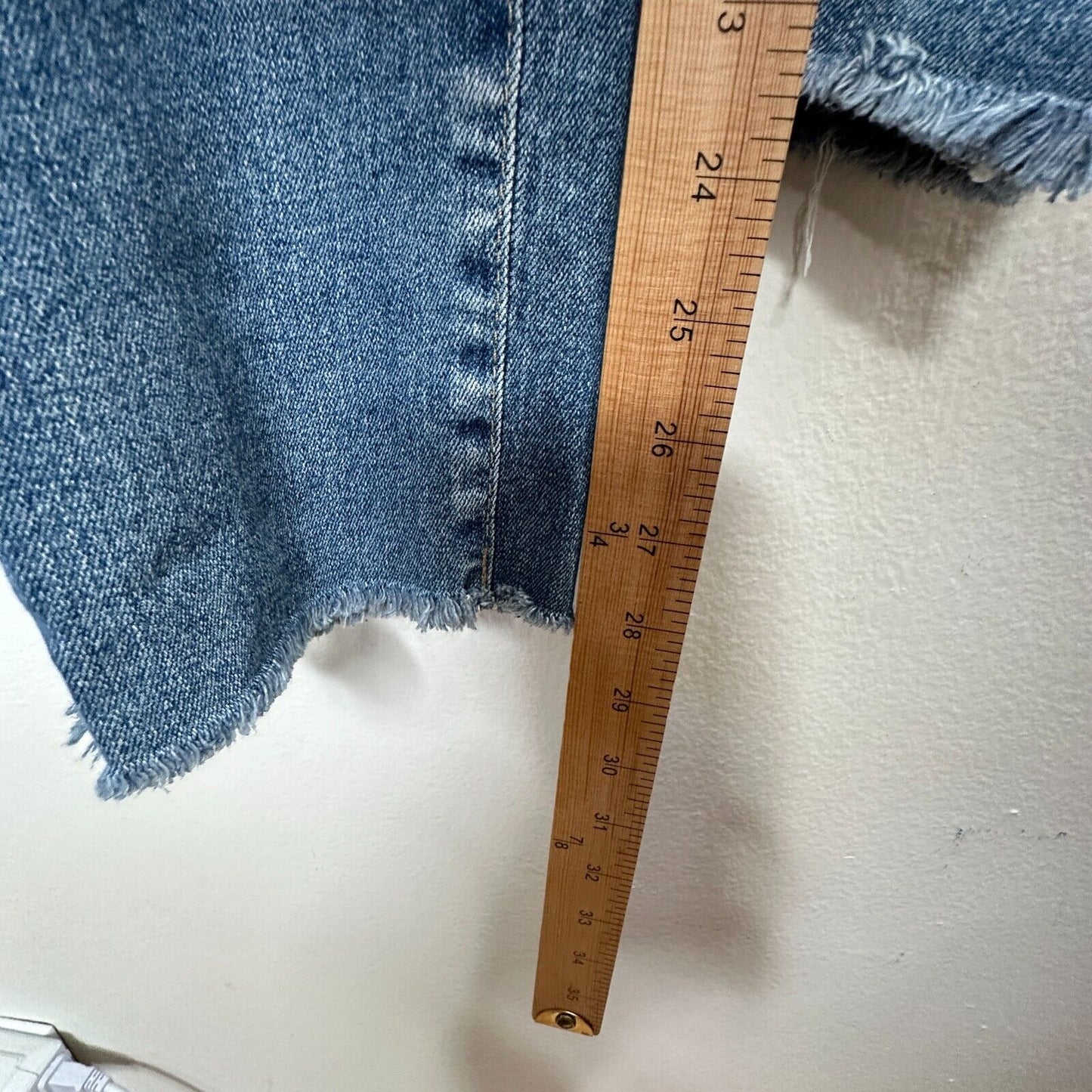 AG The Prima Ankle Raw Hem Cigarette Ankle Med Wash Blue Skinny Jean 27 Zip Fly