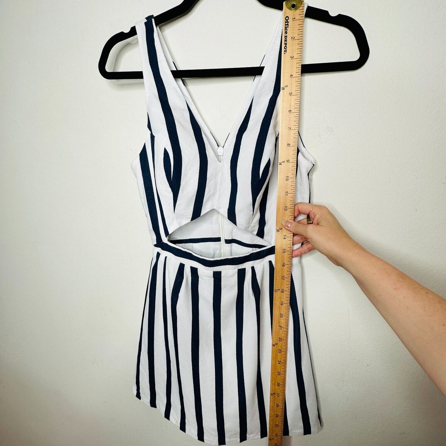 Topshop Navy and White Stripe Triangle Waist Cutout VNeck Nautical Mini Dress 4