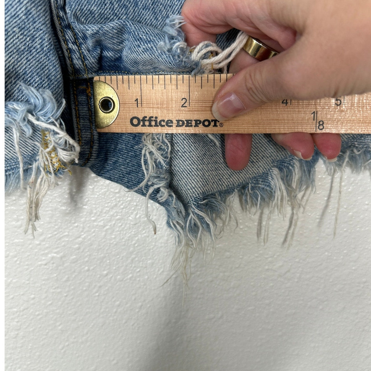 AGOLDE Medium Blue Raw Hem Distressed Button Fly Cut Off Jean Shorts 28