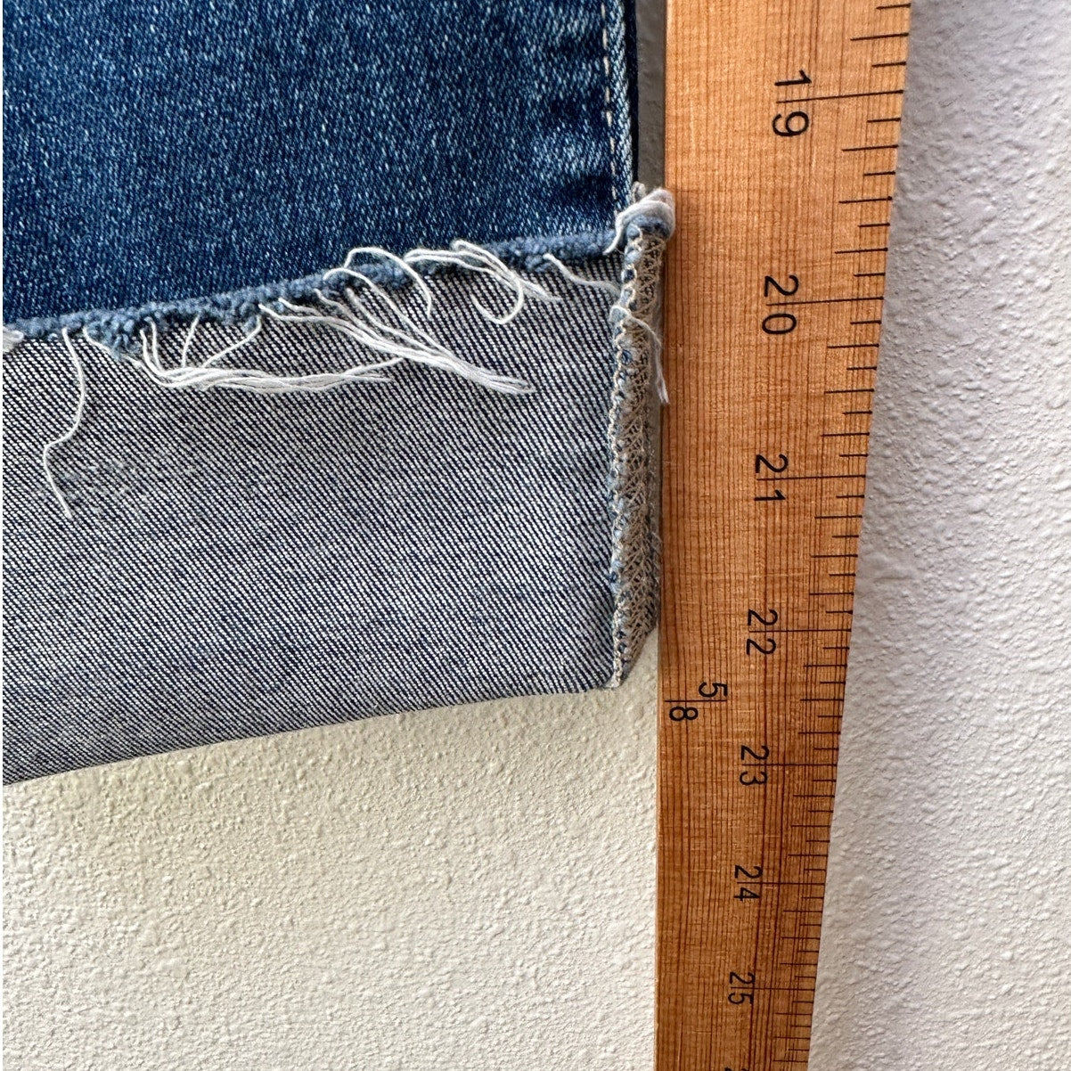 AG women’s The Prima cigarette leg jeans medium wash raw cuffed hem US 32R
