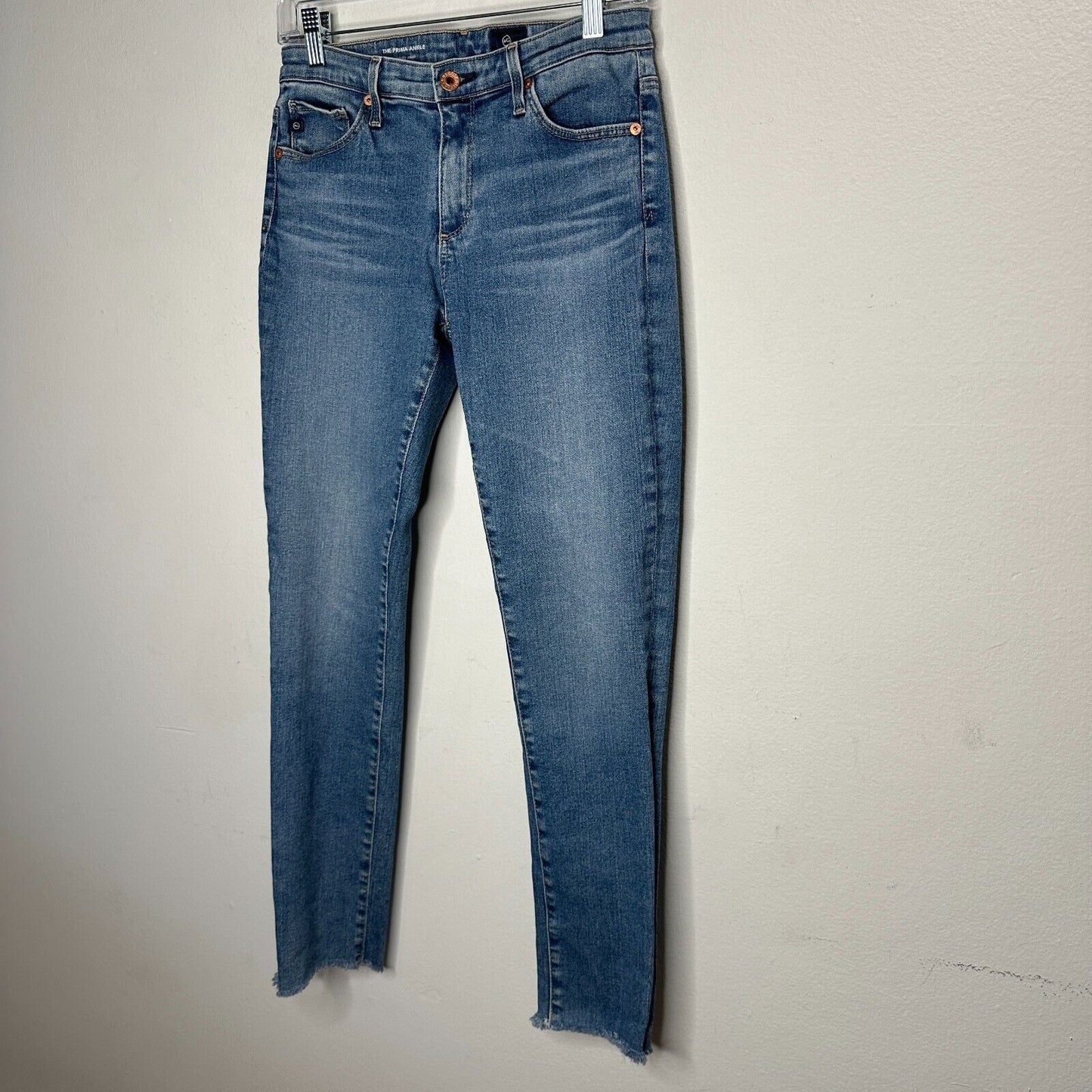 AG The Prima Ankle Raw Hem Cigarette Ankle Med Wash Blue Skinny Jean 27 Zip Fly