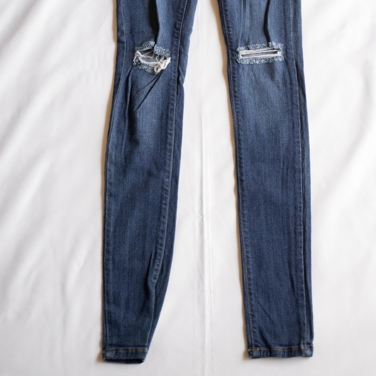 Fashion Nova Medium Dark Wash High Rise Destroyed Knee Stretch Jeans 3
