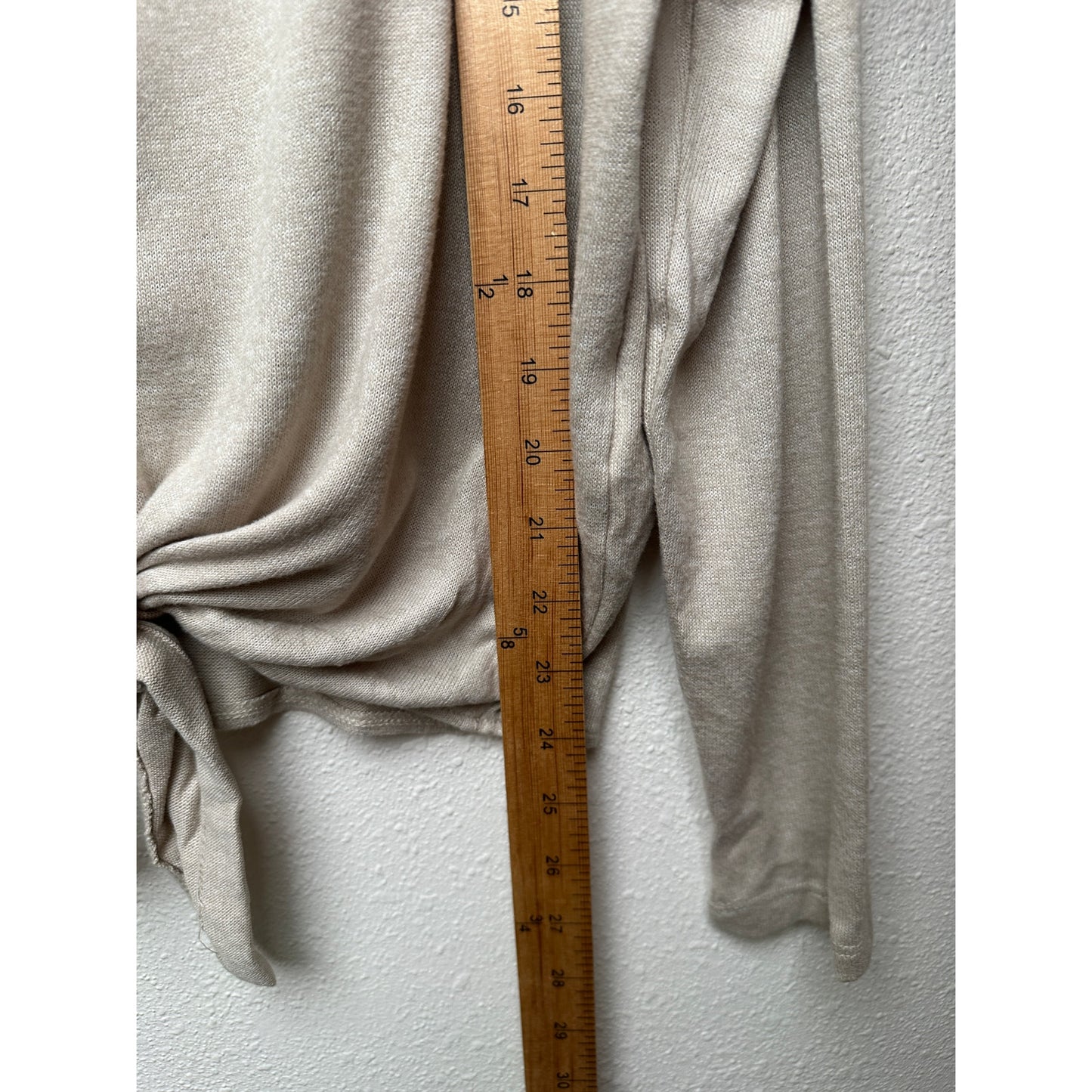 H&M Tan V-Neck Tie-Front Button Cardigan Sweater Women’s L