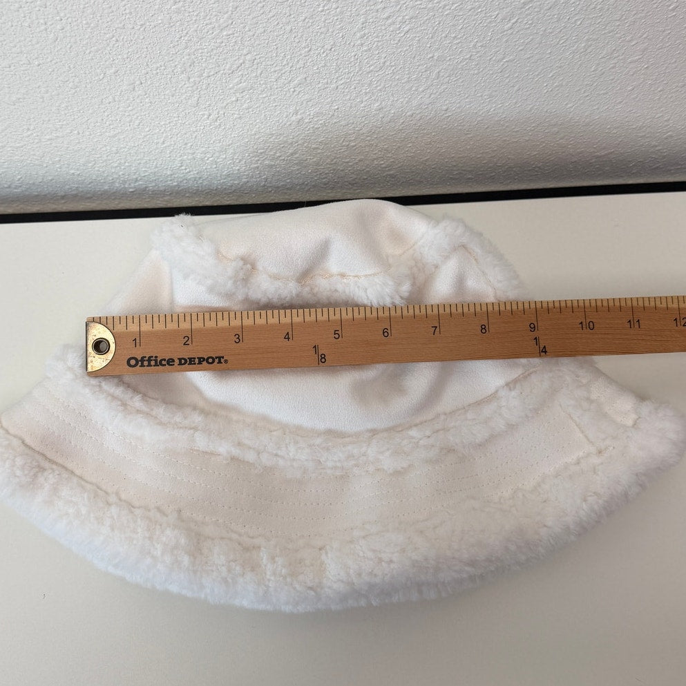 Alo Yoga Ivory Winterfun Bucket Hat Women M/L