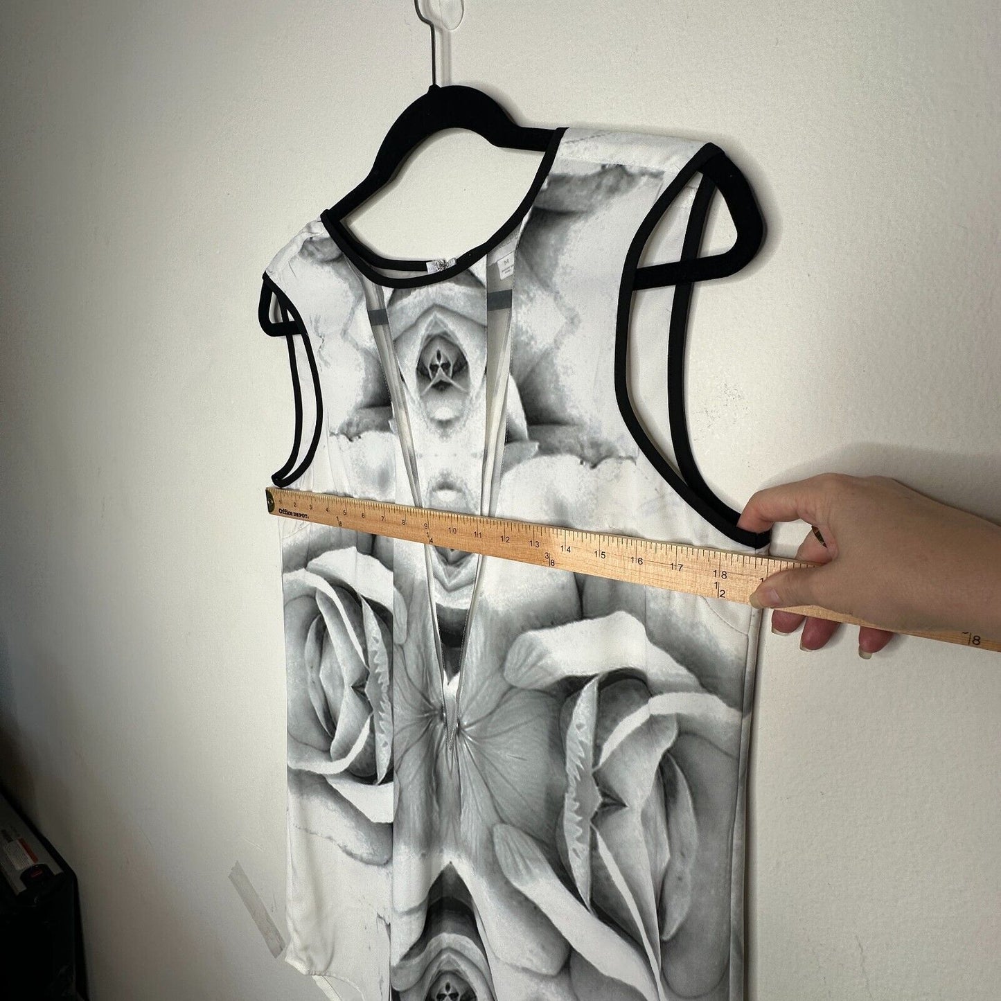 Finders Keepers Black White Tangled Secrets Rose Print Monochrome Slip Dress Med