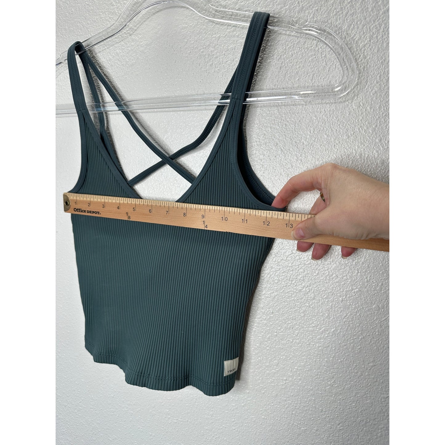 Vuori Steel Green Front V Strappy Back Rib Knit Sports Bra XS