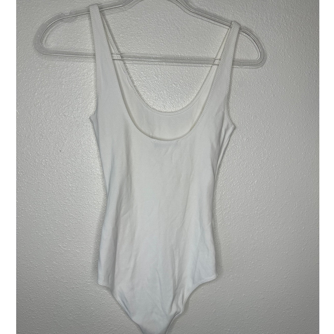 Wilfred Free White U-Neck Bodysuit XS Aritzia Minimalist Thin Stretch