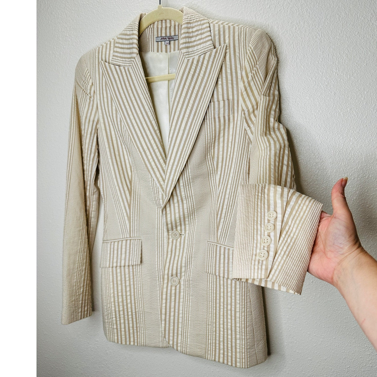 Alvin Valley Tan & Cream Stripe 3-Button Blazer Jacket 34