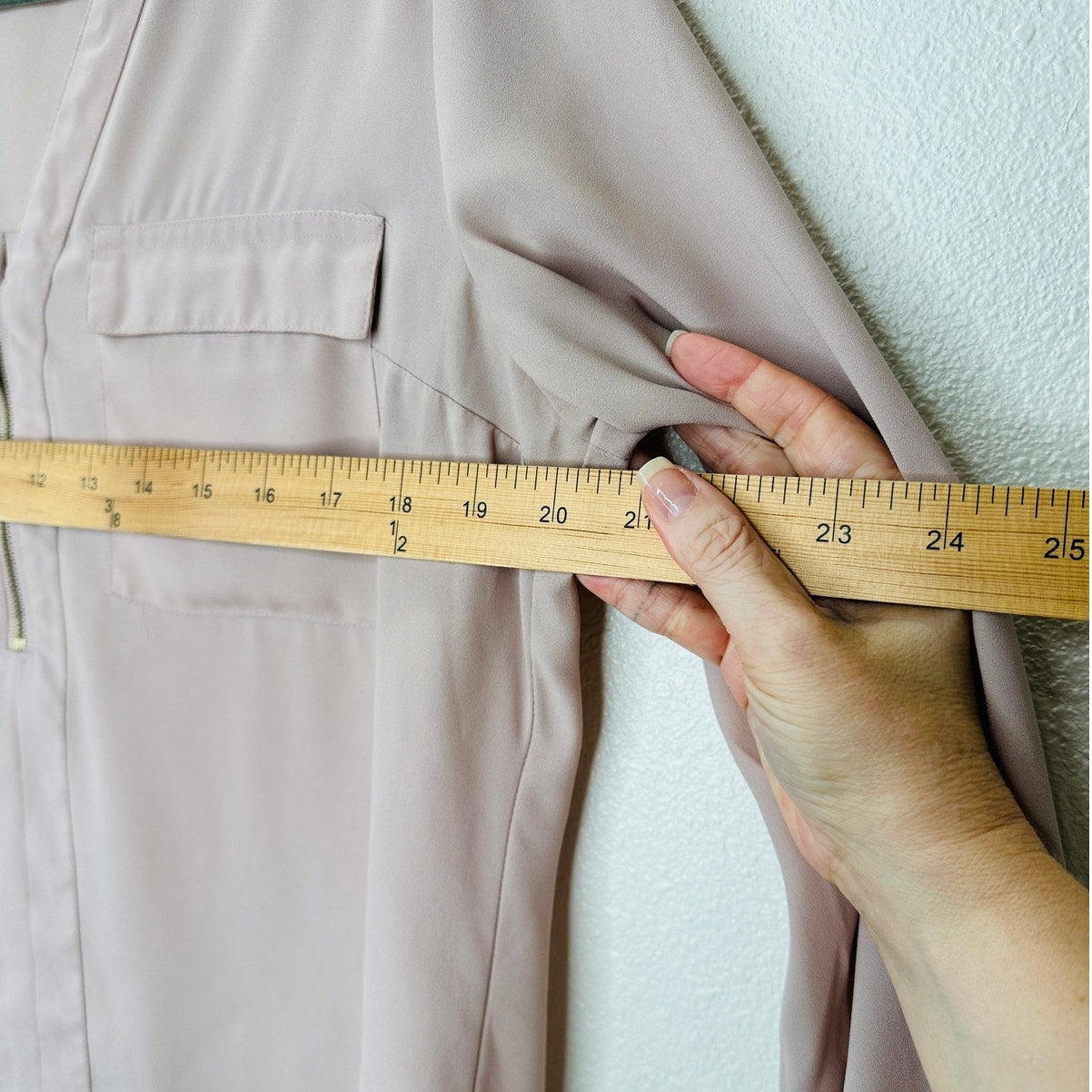 Express Pale Peach Two Pocket Zip Front Roll Tab Sleeve Popover Top M