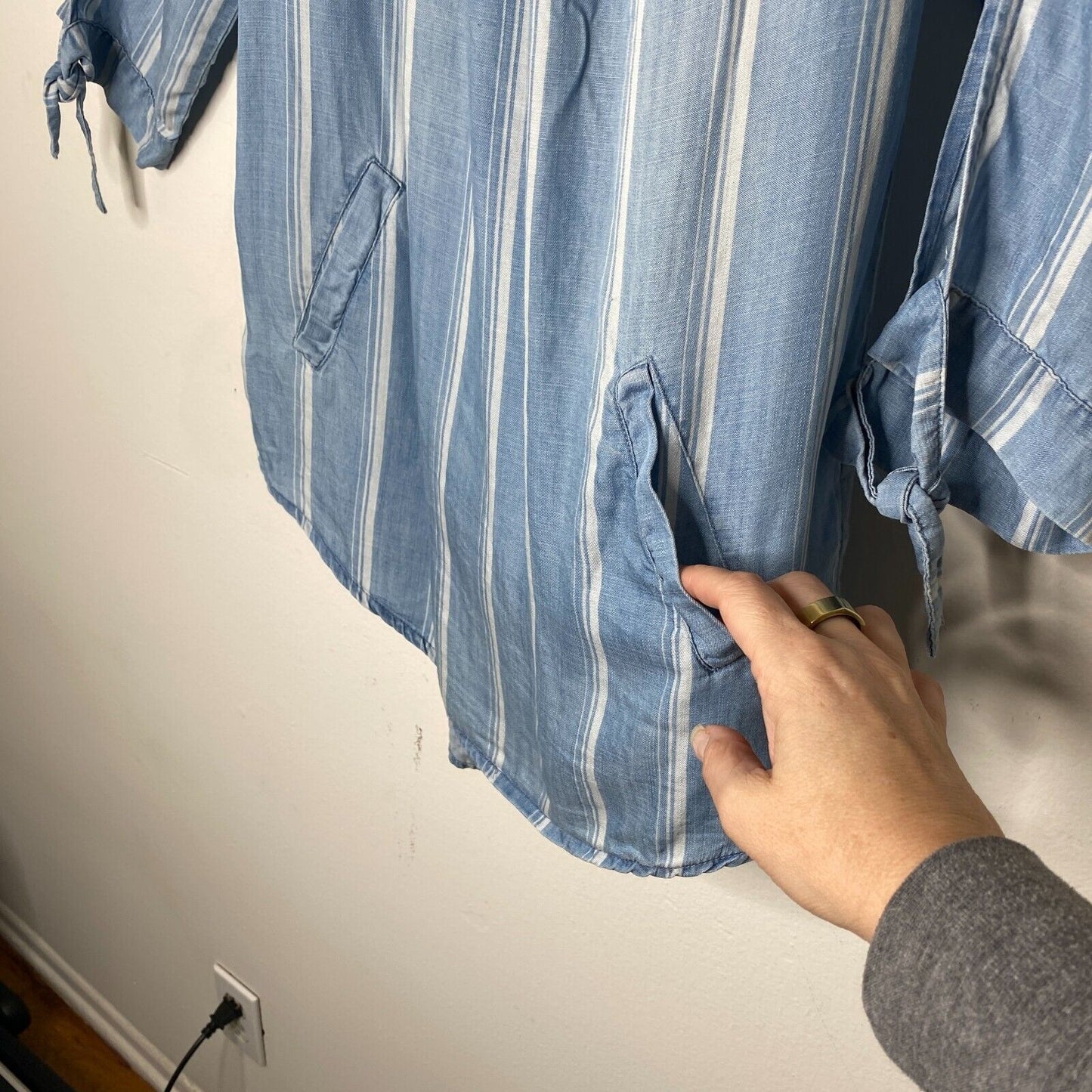 Billy T Blue & White Stripe Linen Off Shoulder 3/4 Tie-Sleeve Back Button Top XS