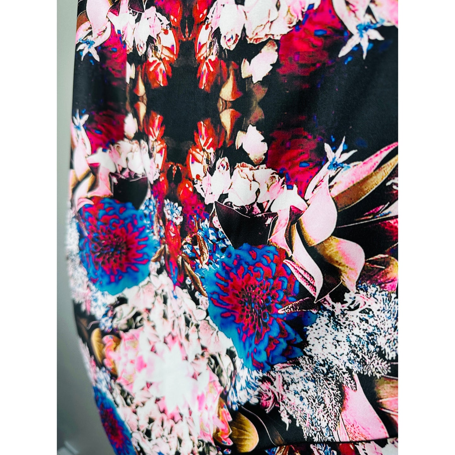 NWT Lovers + Friends Kaleidoscope Floral Asymmetrical Mini Skirt XS