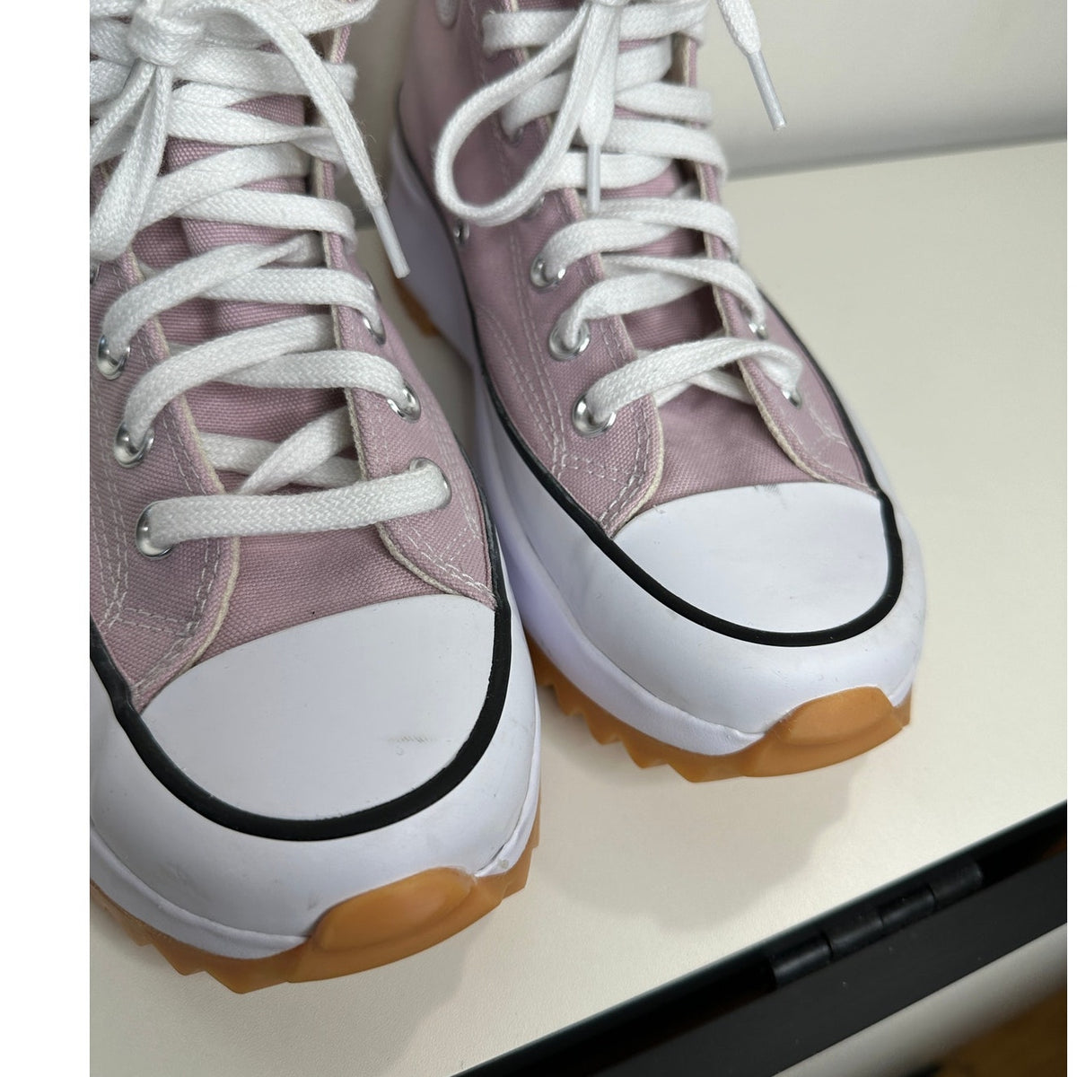 Converse Run Star Hike High Top Platform Sneaker Pink & White W 9 / M 7