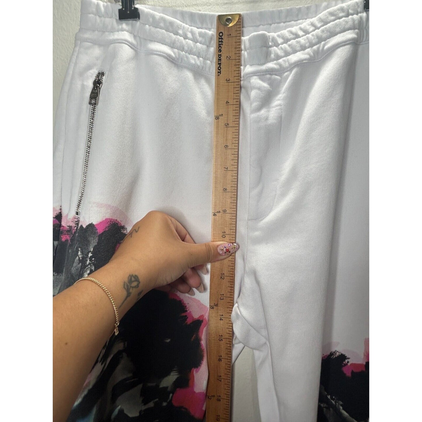 NWT Alexander McQueen White Jogger Pants Black and Pink Design Zip Pockets L
