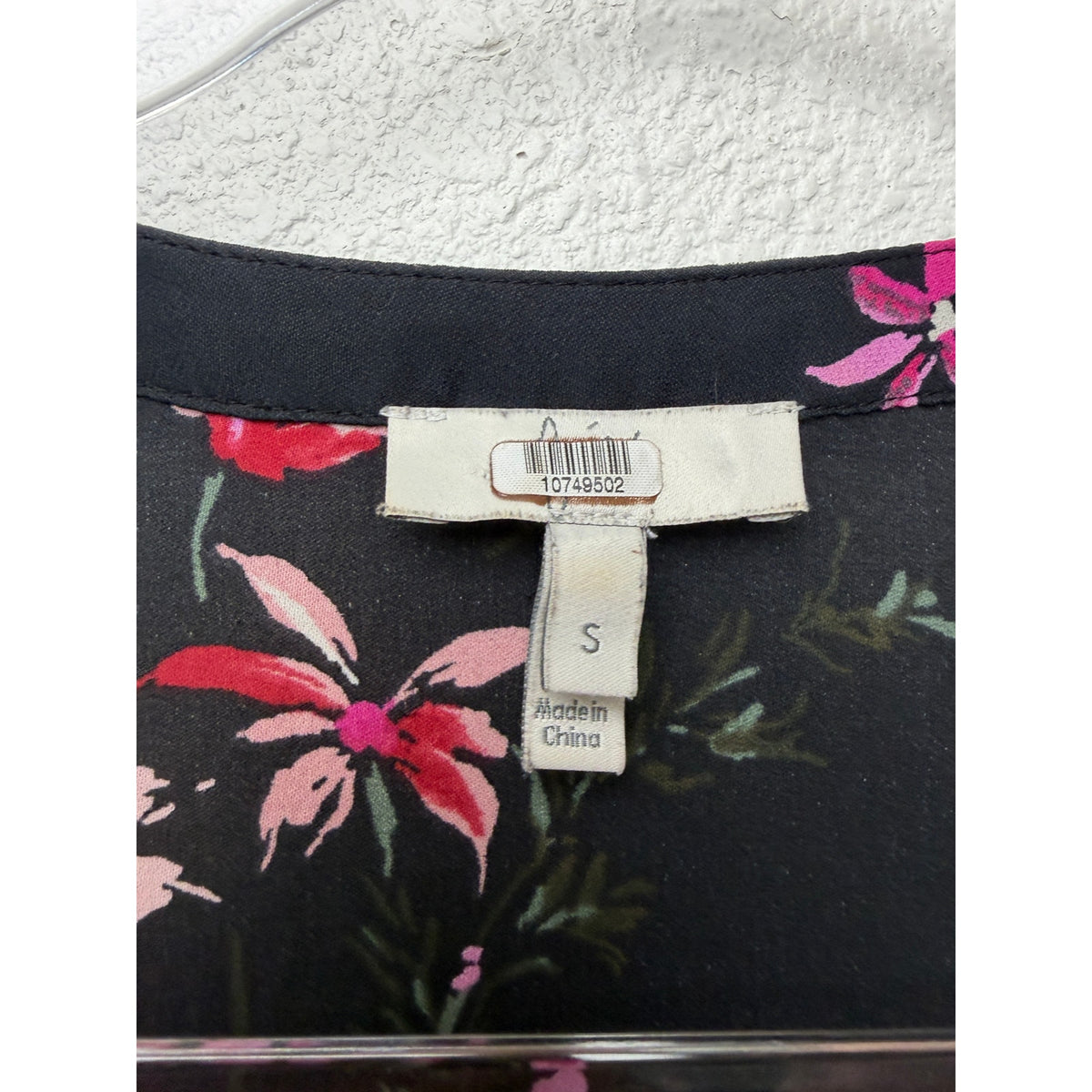 Joie Black Pink Floral Silk V Neck Blouse Women S