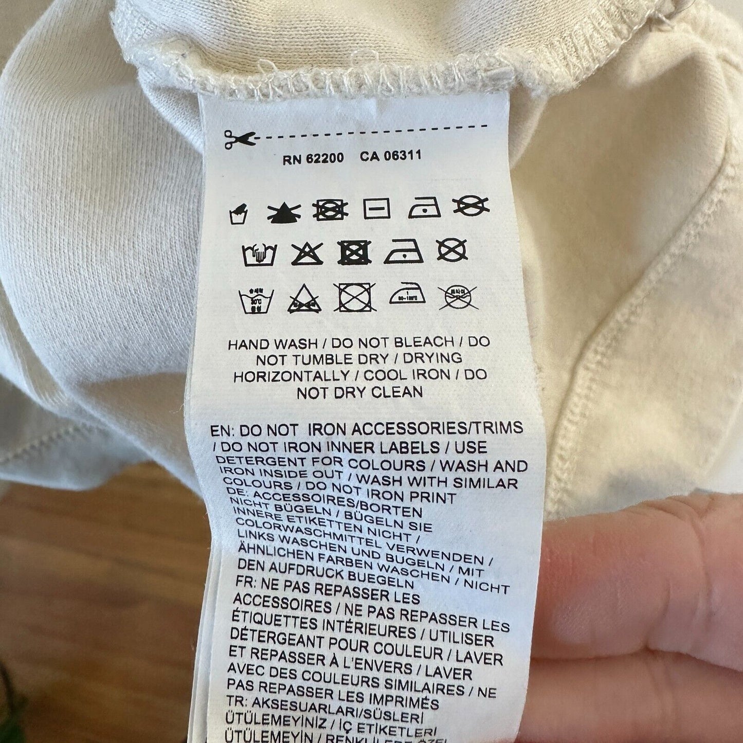 Puma X Rihanna Fenty Tan 13 Graphic Long Sleeve Crew Neck Off White Sweater S