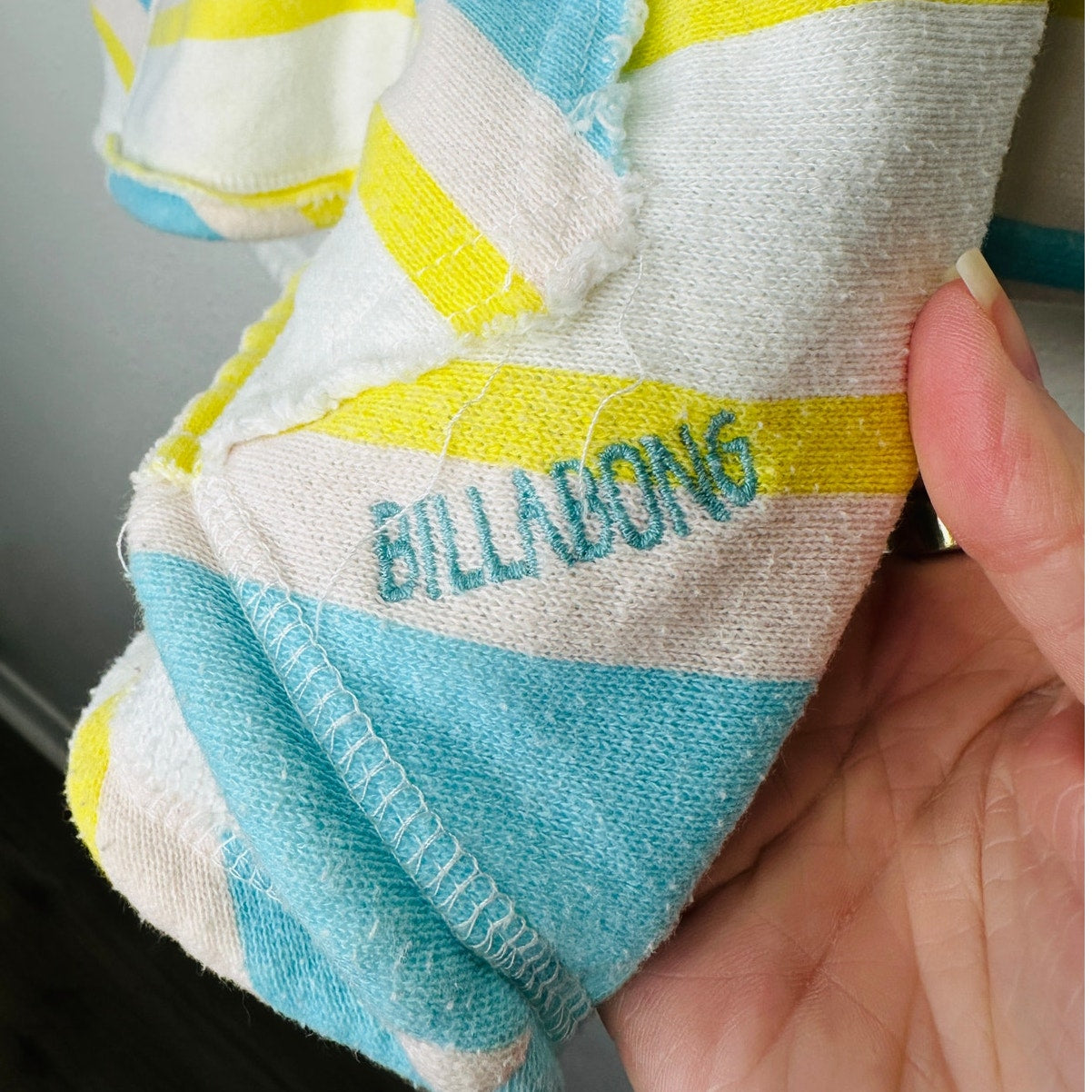 Billabong White Blue Yellow Batwing Front Zip Raw Hem Hooded Sweater S