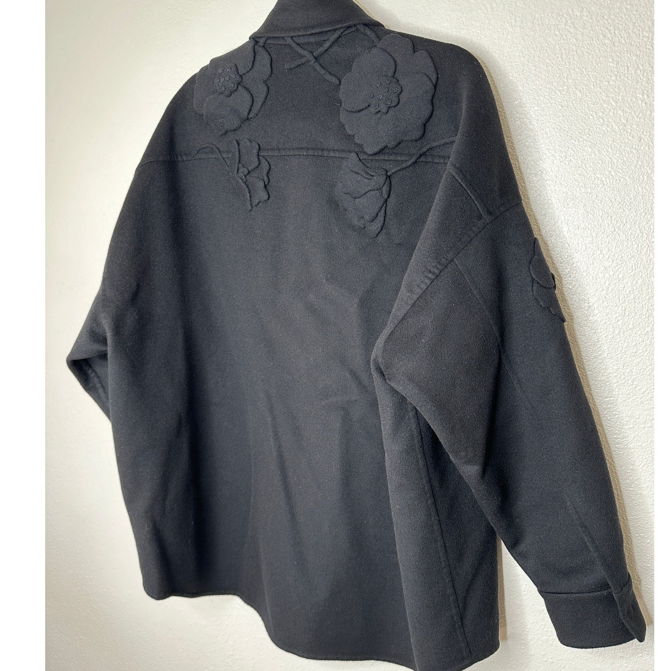 Valentino Garavani Black Wool-Cashmere Floral Applique Jacket