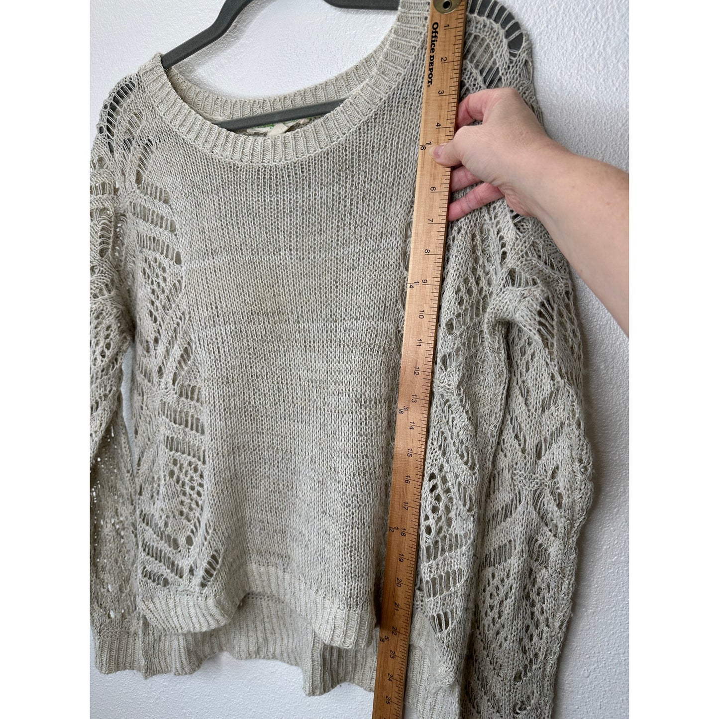 Staring at Stars Beige Tan Open Stitch Thin Round Neck Sweater Small