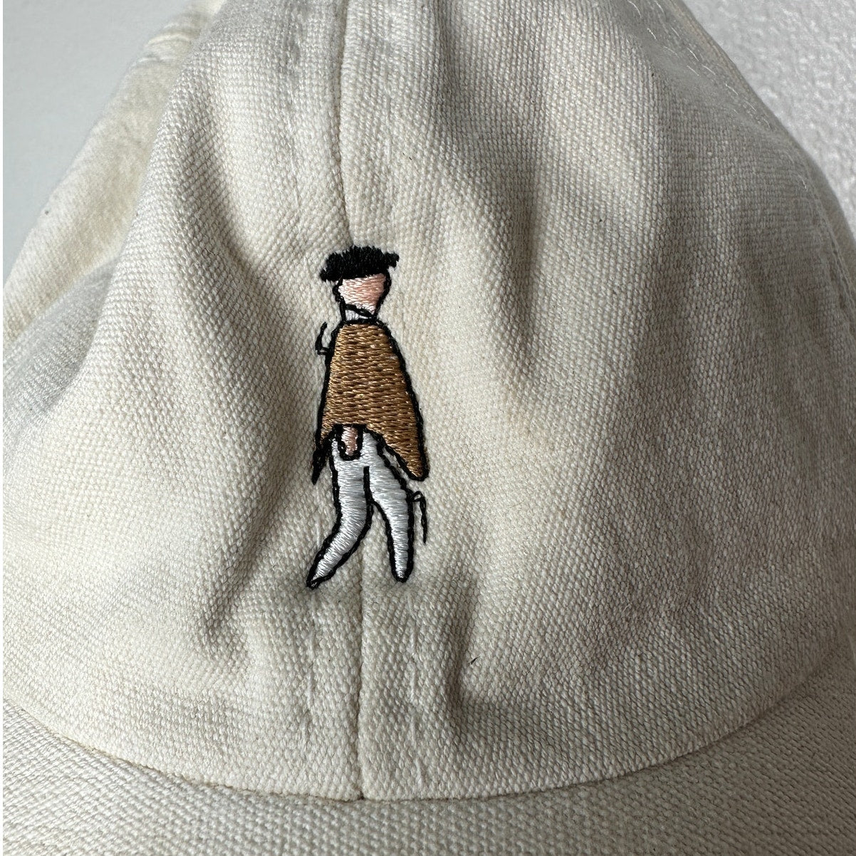 Kowu Ivory Colombian Embroidered Graphic Man Adjustable Cap