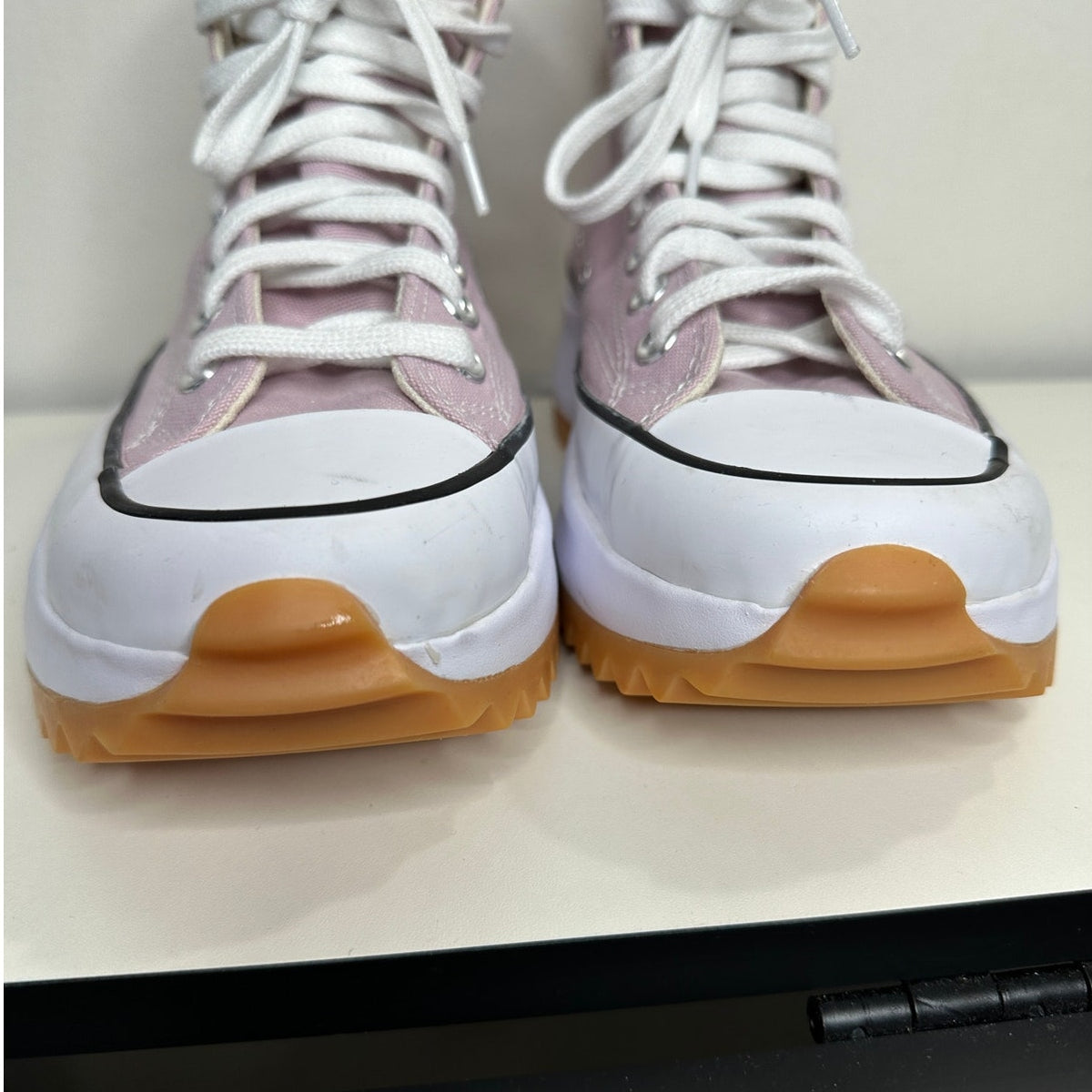 Converse Run Star Hike High Top Platform Sneaker Pink & White W 9 / M 7