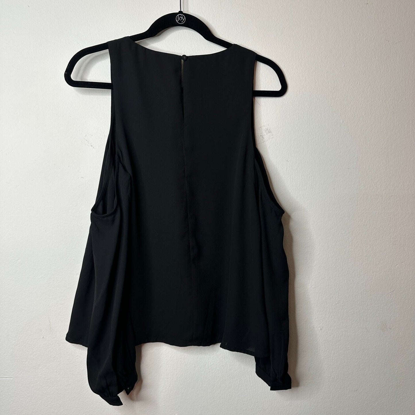 Tobi Black Cold Shoulder Long Sleeve Flowy V-Neck Keyhole Back Blouse M