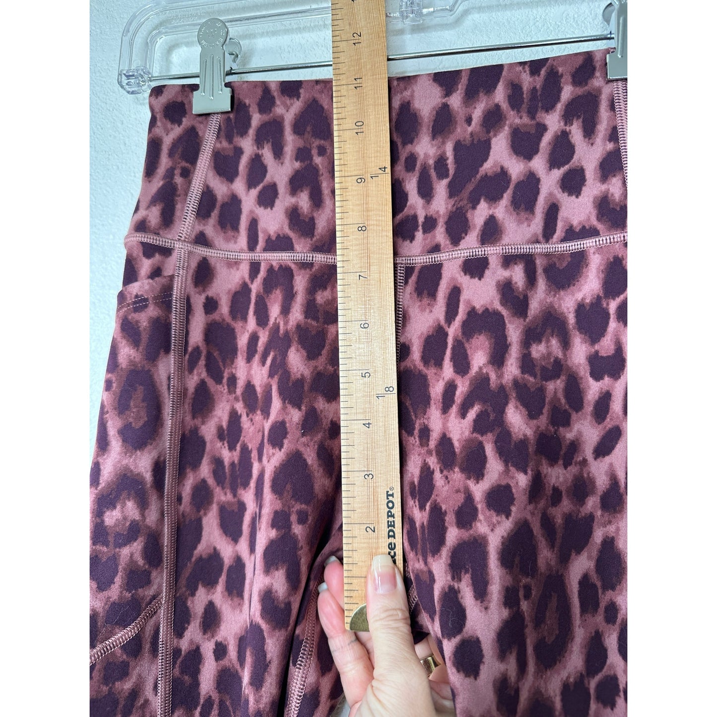 Victoria Secret Pink & Brown Leopard Print Pocketed Leggings 4