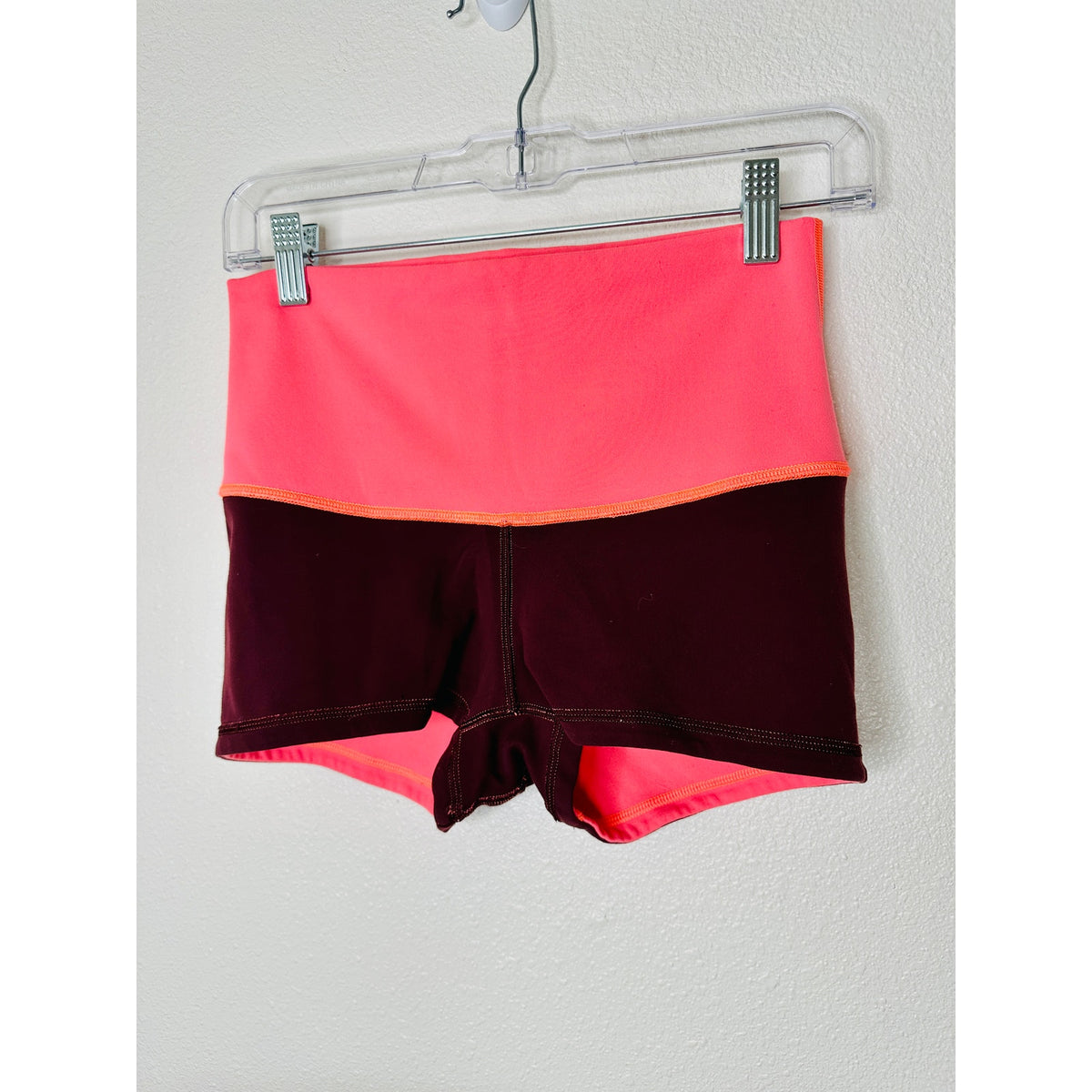 Lululemon Peach Bordeaux Reversible Sweat Wicking Boogie Short Shorts 2