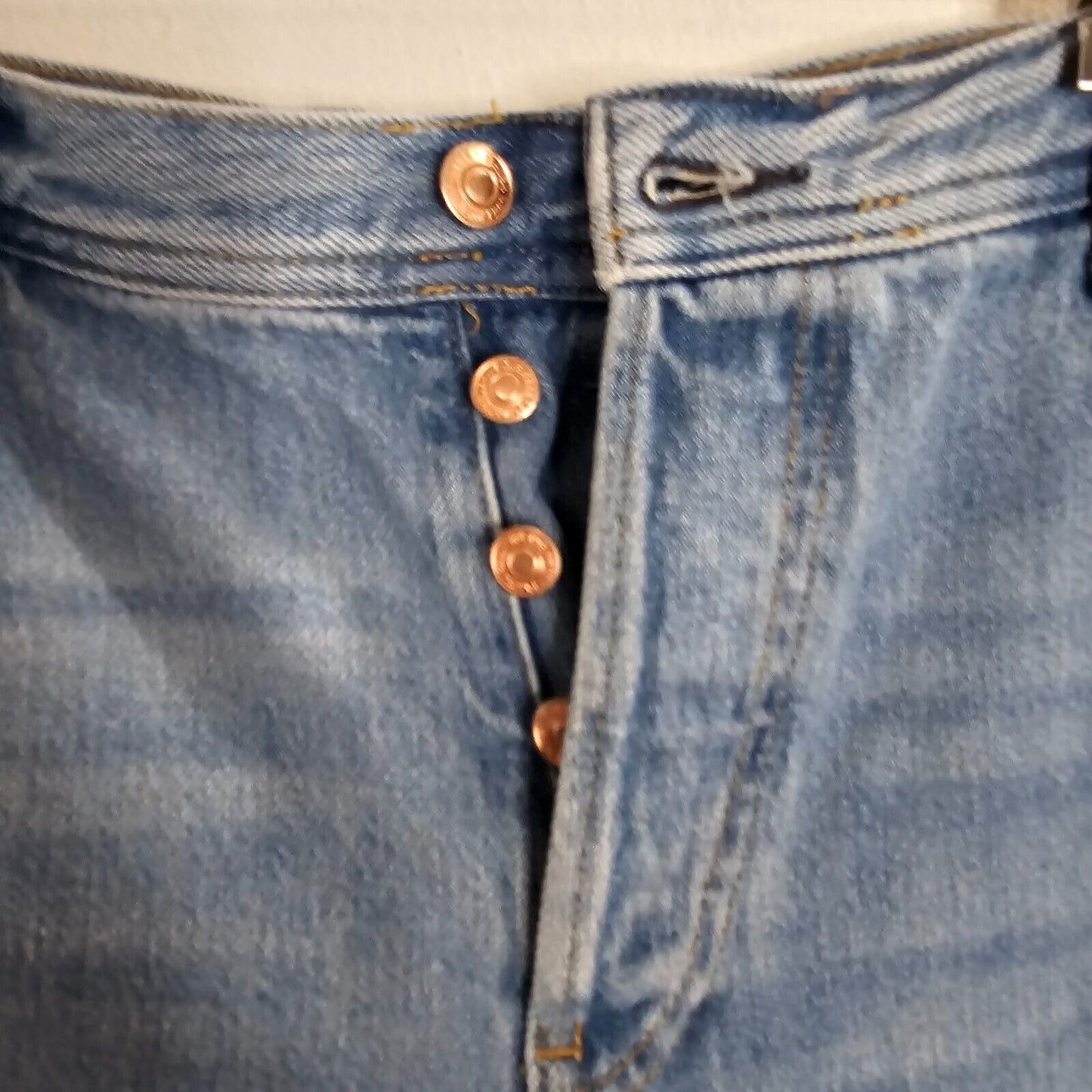 We The Free Medium Blue Wash Button-Fly Distressed Raw Hem Straight Crop Jean 28