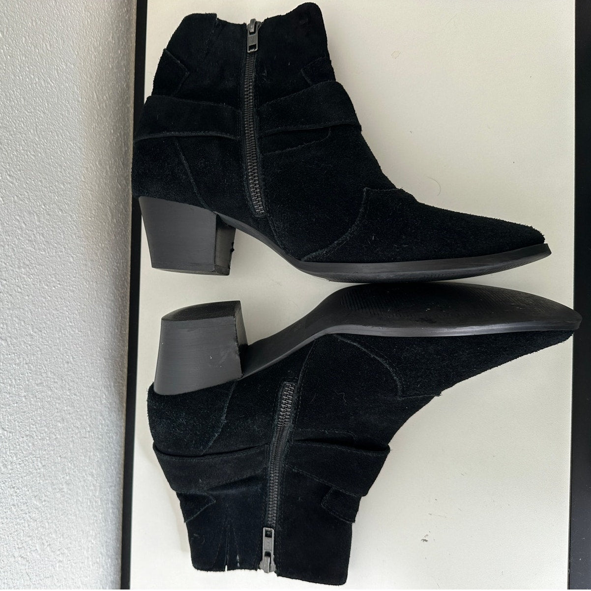 Caverley Black Suede Western Heeled Zip Ankle Boot Booties 39 / 8
