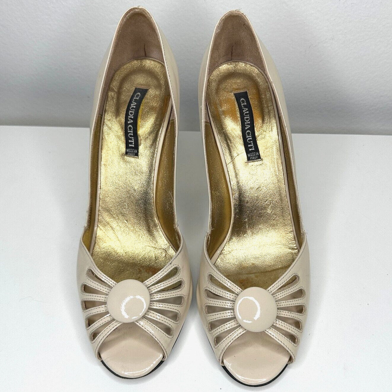 Claudia Ciuti Nude Cream Patent Leather Open Toe Heels Center Button Cut Outs 8