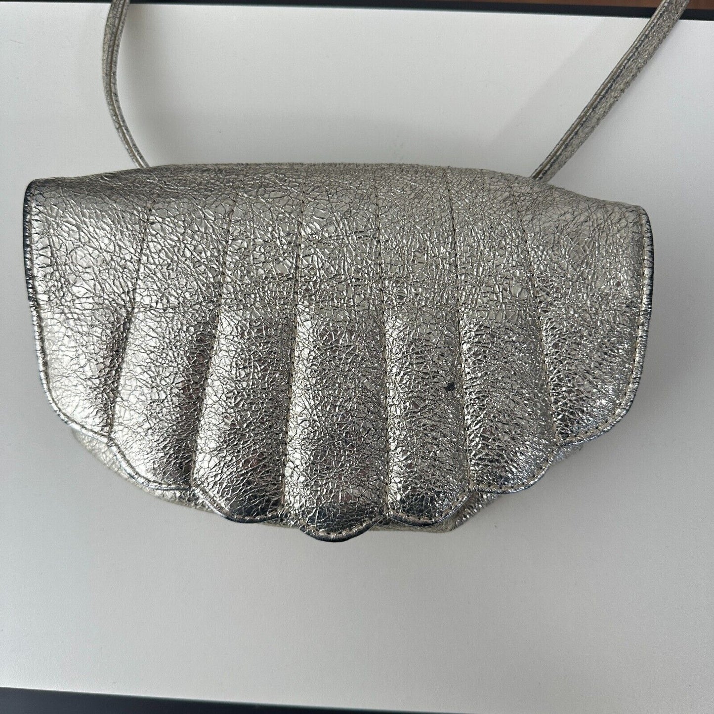 C.A.B. Gold-Silver Shimmer Clam Shell Design Fabric Shoulder Strap Snap Close