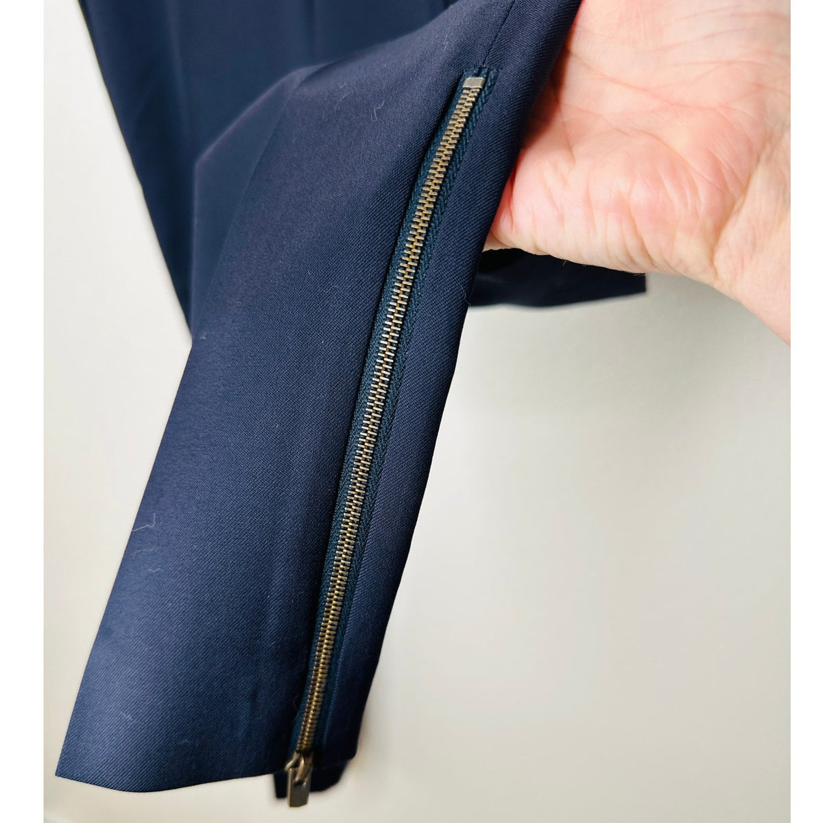 Stella McCartney Navy Vivian Wool Twill Tapered Zip Ankle Pant 42/ M