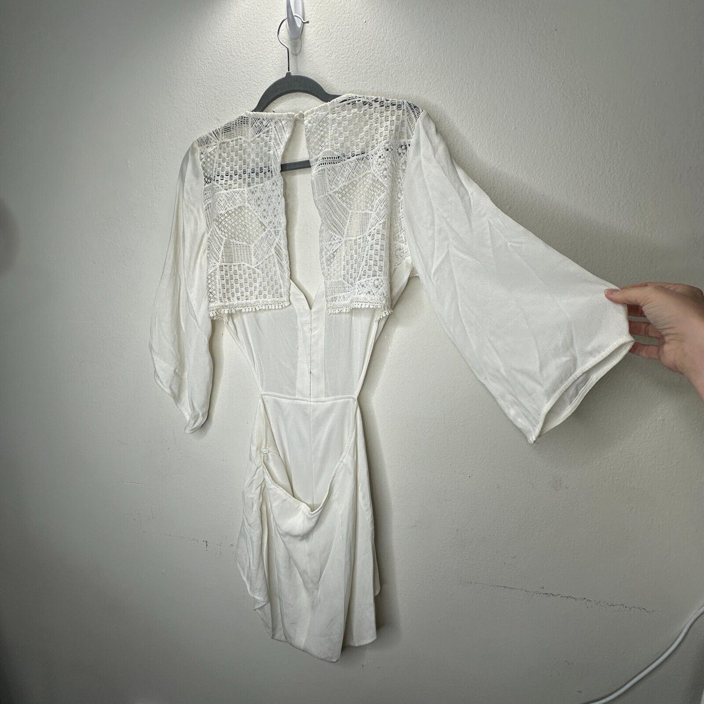 Dance & Marvel Ivory 3/4 Sleeve Front Deep V Button Open Back Crochet Romper L