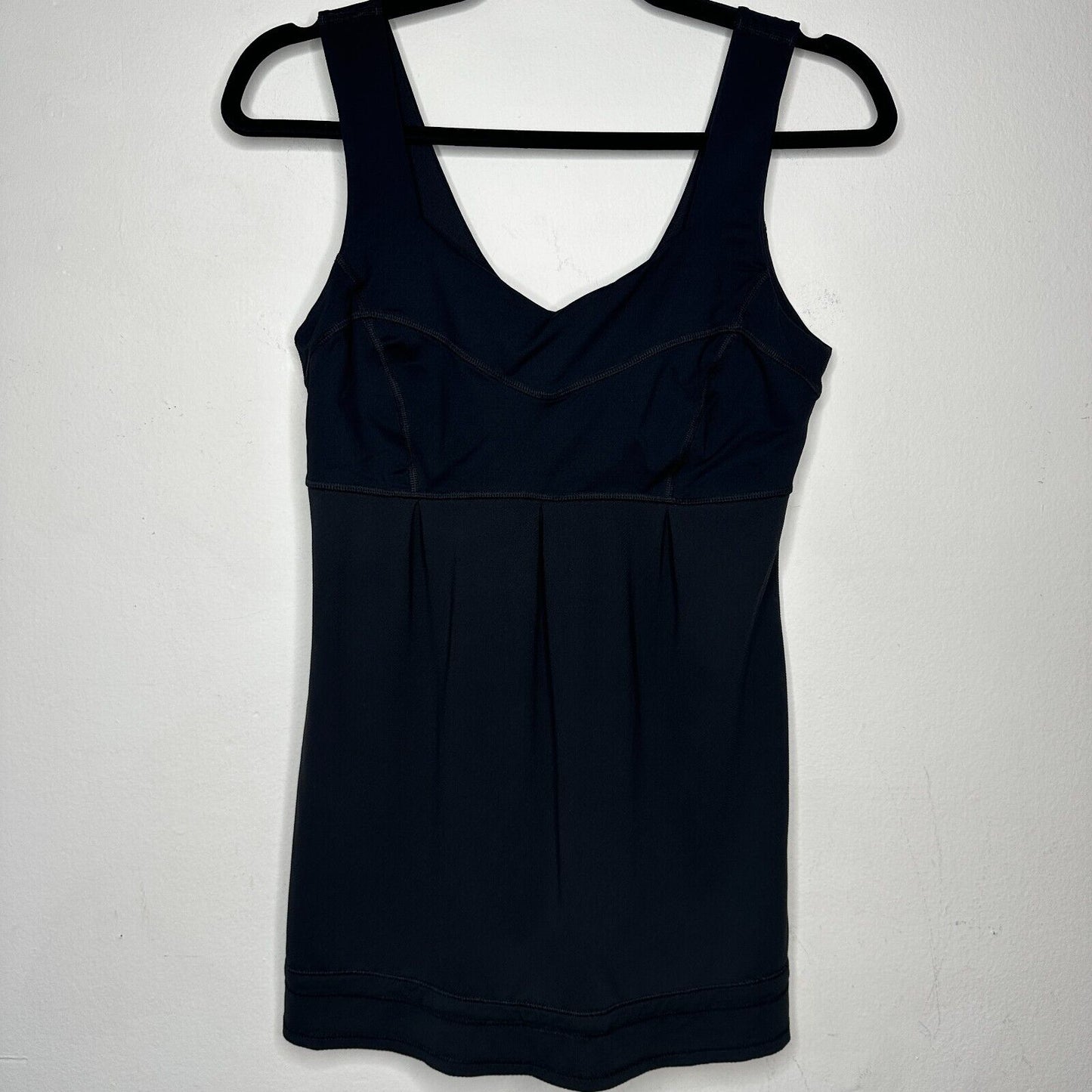 Lululemon Black Run Tame Me Tank Top Yoga Luxtreme Cinch Bottom Fitted Size 6