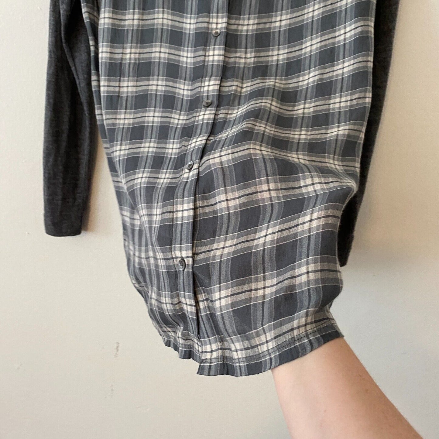 Ann Taylor Loft High Low Medium Gray Top Gray Blue & Cream Plaid Button Down XSP