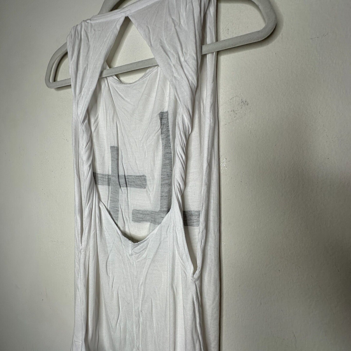 RARE Stylestalker White Sleeveless Crew Neck Cross Twisted Open Back Tee Size 8