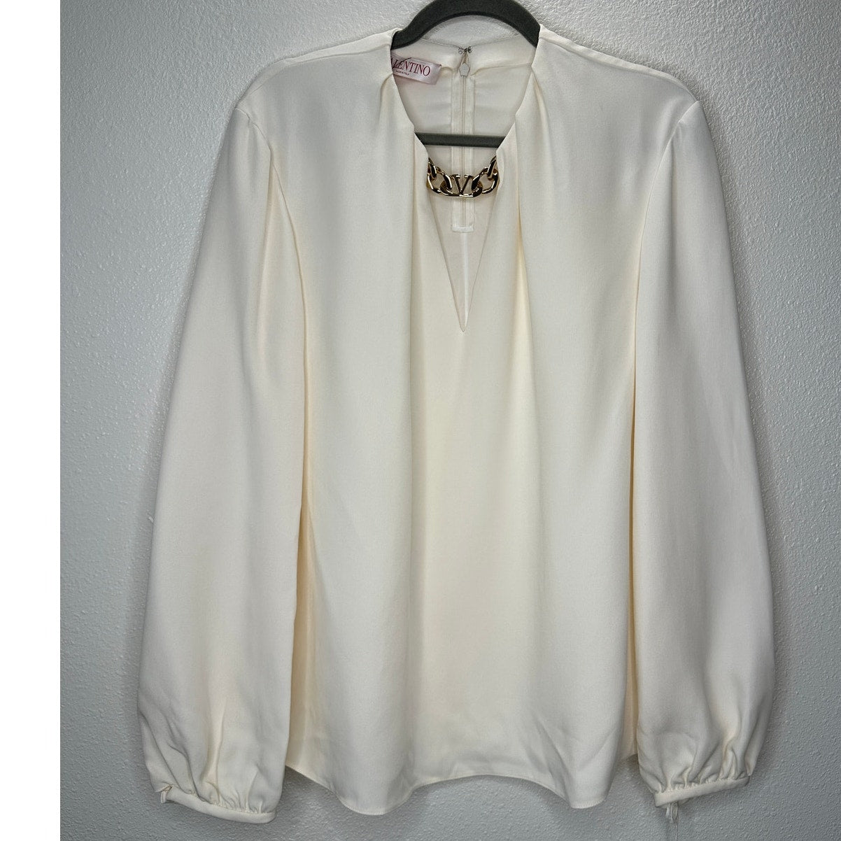 NWT Valentino Ivory 100% Silk Chain Detail V-Neck Long Sleeve Blouse 48 / 12