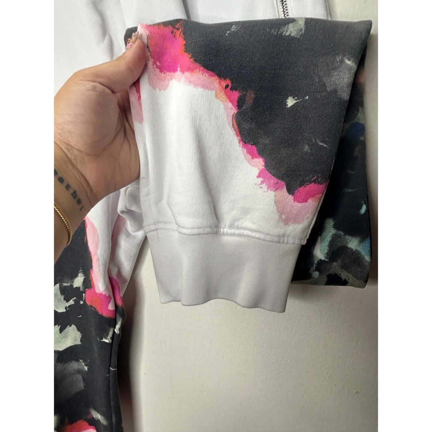 NWT Alexander McQueen White Jogger Pants Black and Pink Design Zip Pockets L