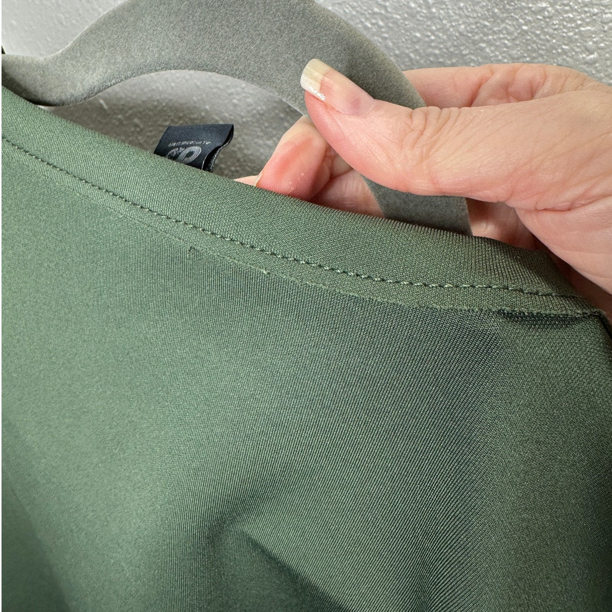 Alphatauri Olive Green Round Neck Long Sleeve Sweatshirt S