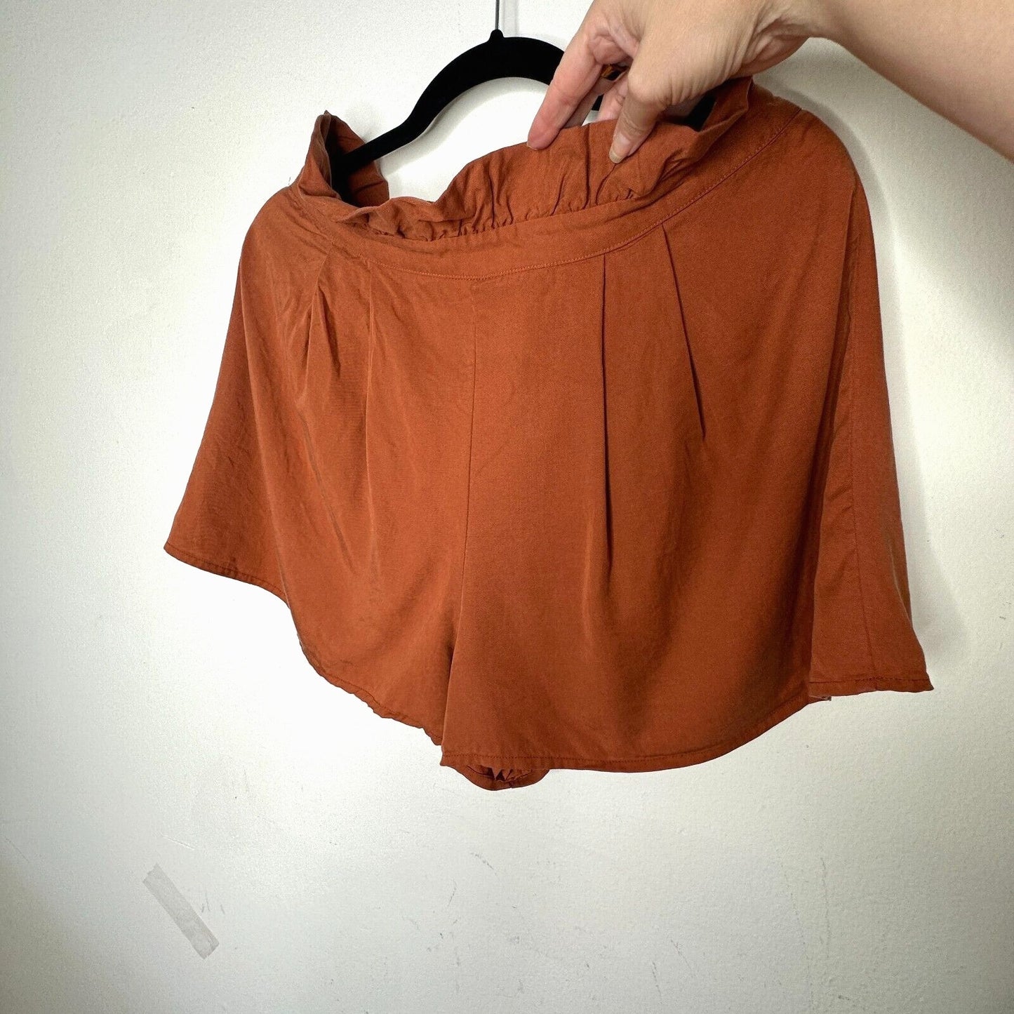 Revolve Lovers + Friends Rust Paperbag Tati High-Waist Pleated Button Shorts L