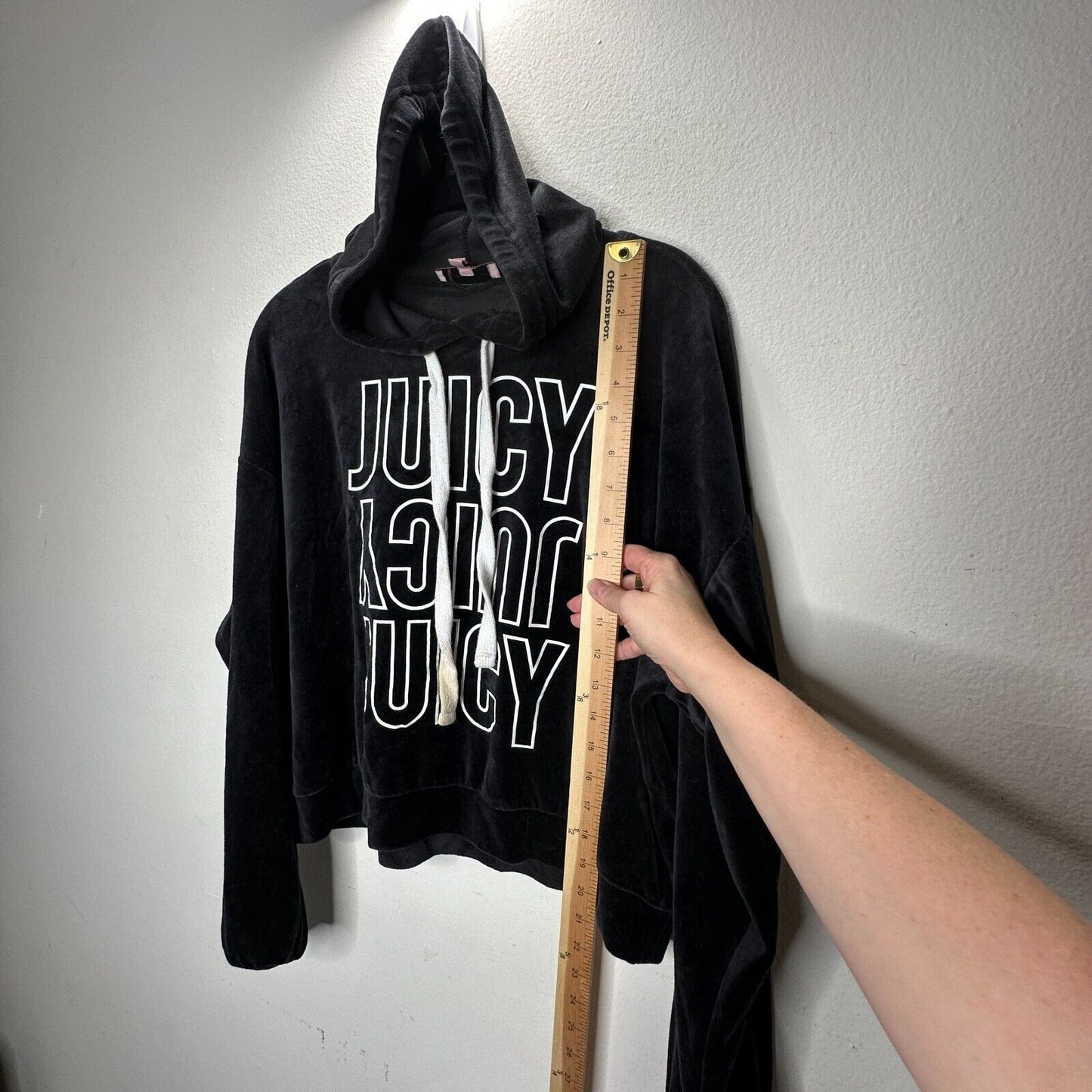 Juicy Couture Black Velour Long Sleeve Oversize Hoodie White Juicy Logo S
