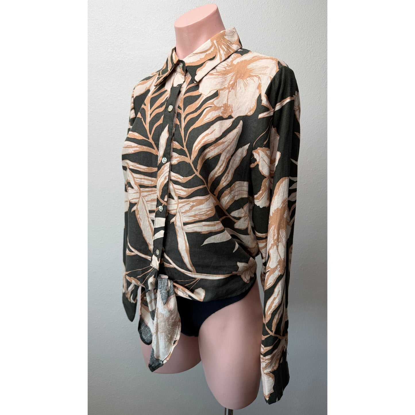Rachel Zoe Black Tan Floral Tie Front Shirt Womens M