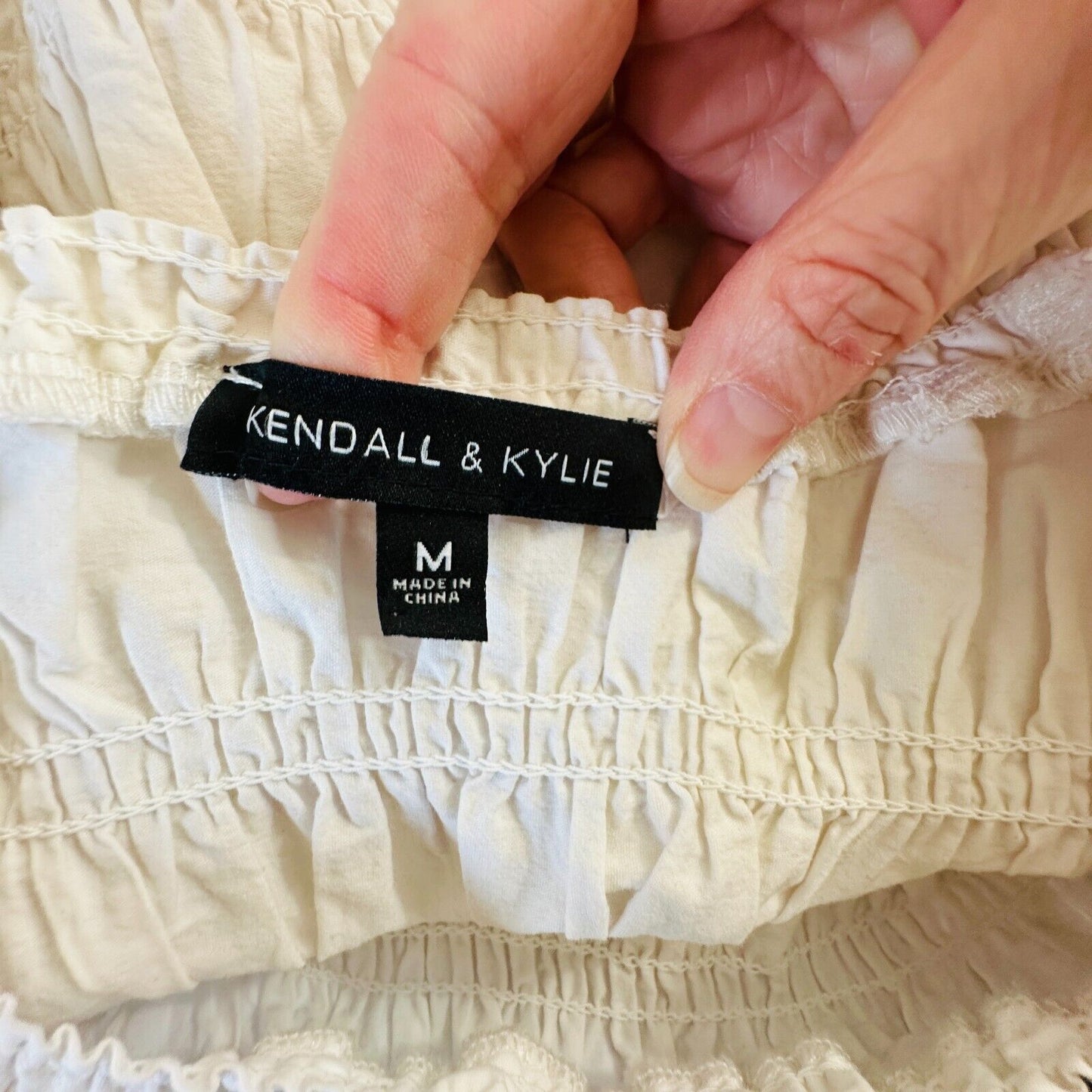 Kendal & Kylie White Stretchy Ruched Short Sleeve Round Neck Casual Crop Top M