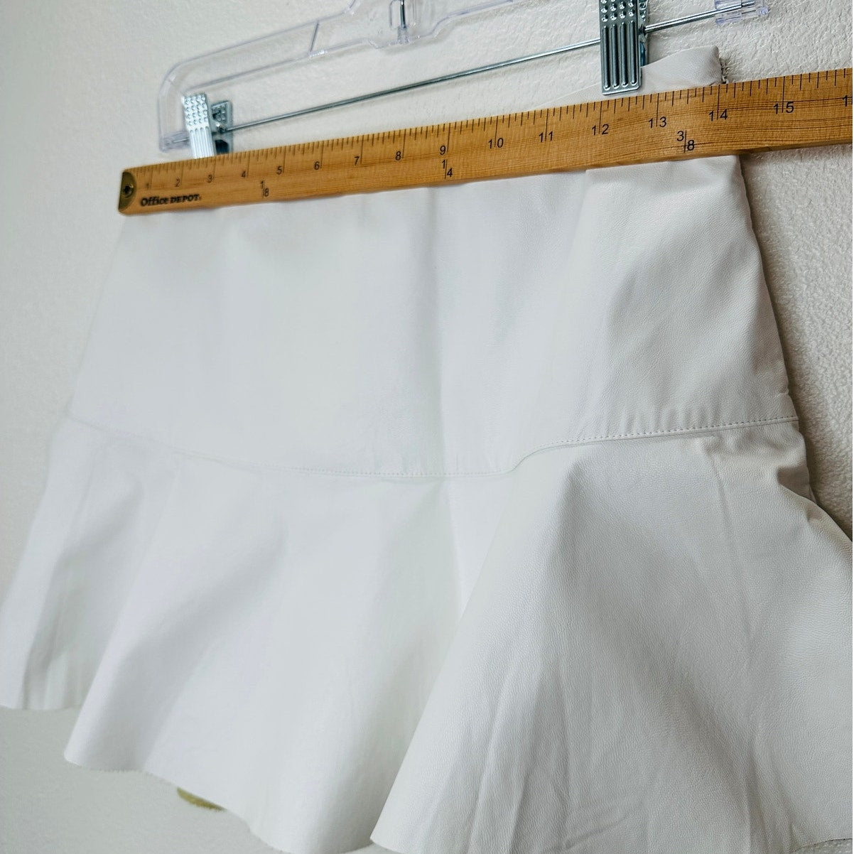 NWT Cotton Candy LA White Flounce Mini Skirt Built-in Shorts M